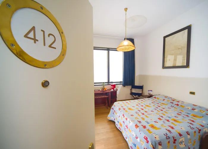 מלון Bellavista Club-caroli 3*