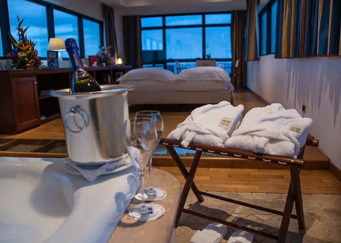 Hotel Bellavista Club-caroli 3*